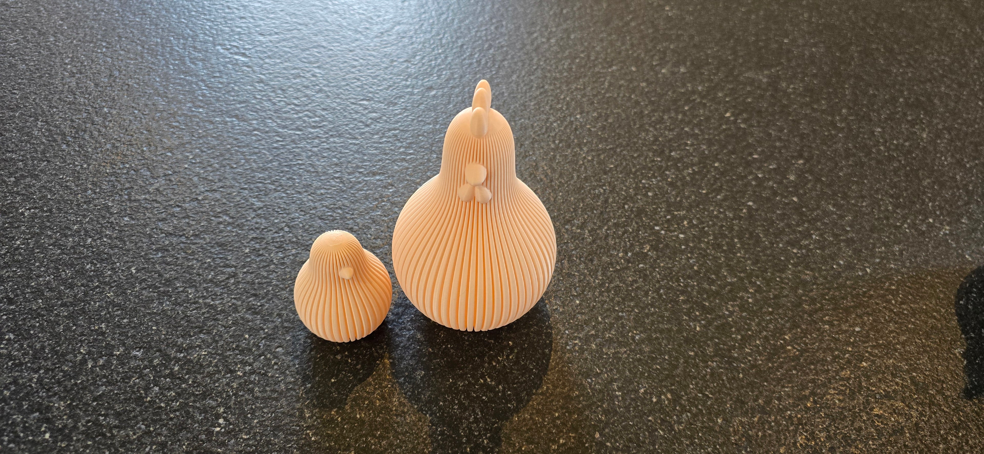 Moderne paaskip/paaskuiken