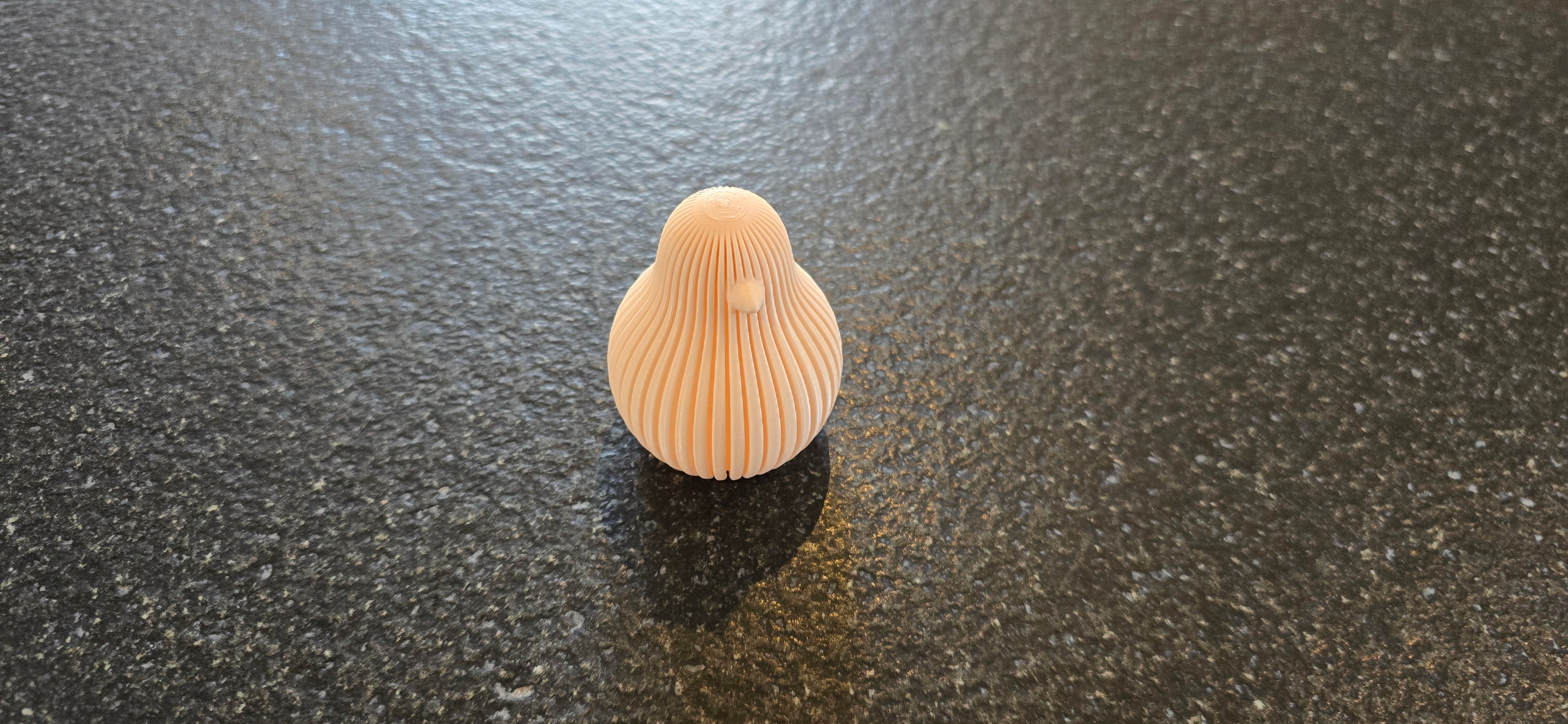 Moderne paaskip/paaskuiken