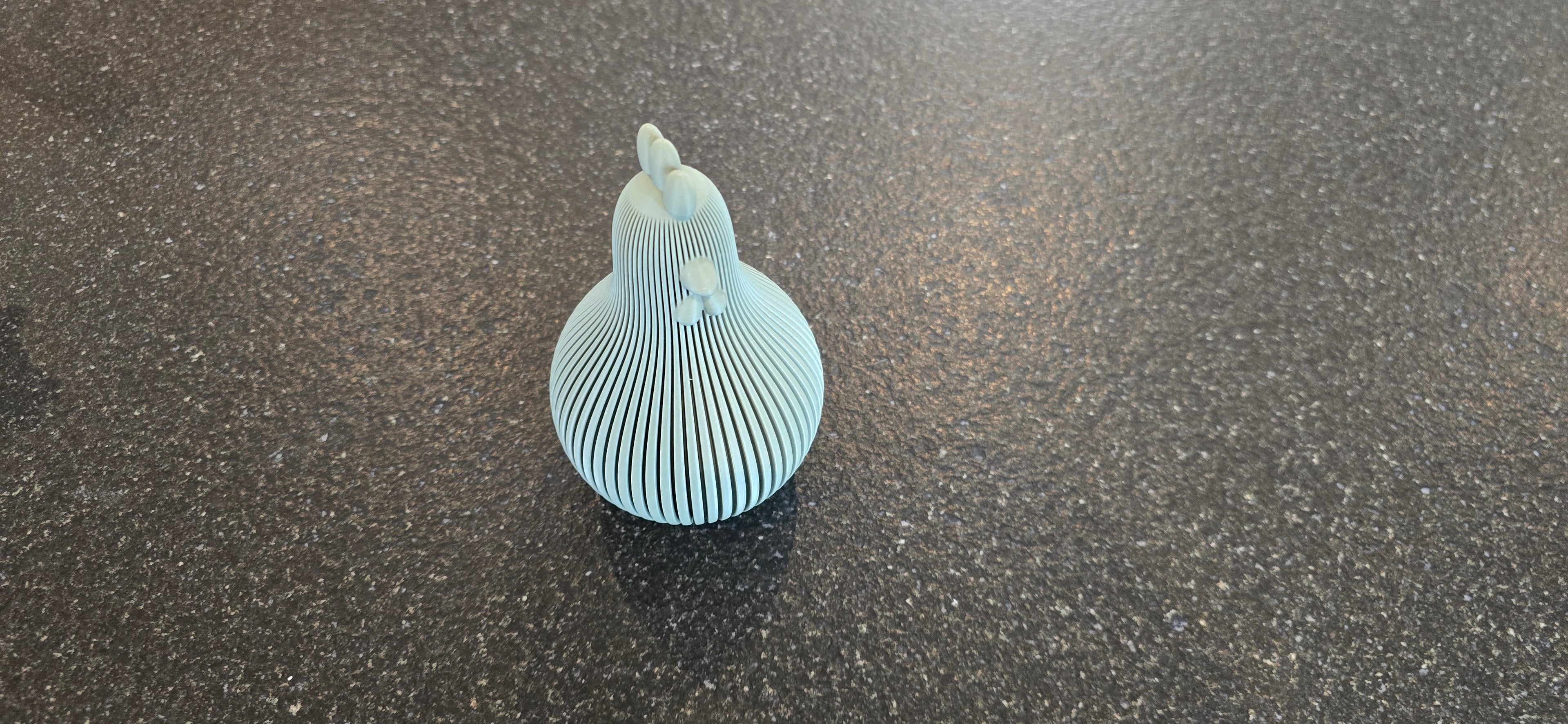 Moderne paaskip/paaskuiken